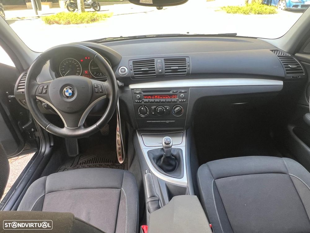 BMW 116 d Line Urban - 12