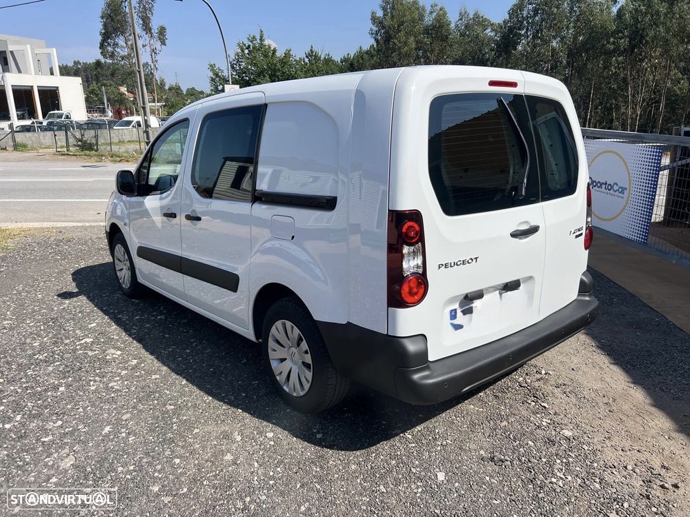 Peugeot e partner van eletrica longa 3 lugares bateria propria - 7