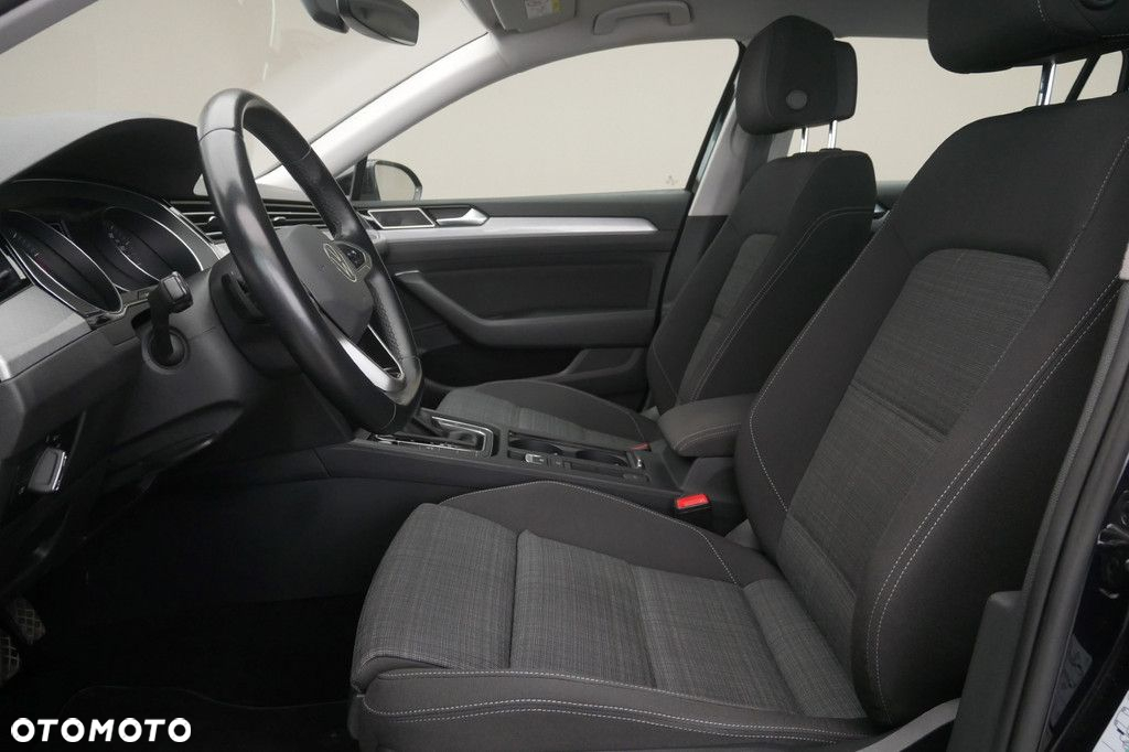 Volkswagen Passat 2.0 TSI Business DSG - 12