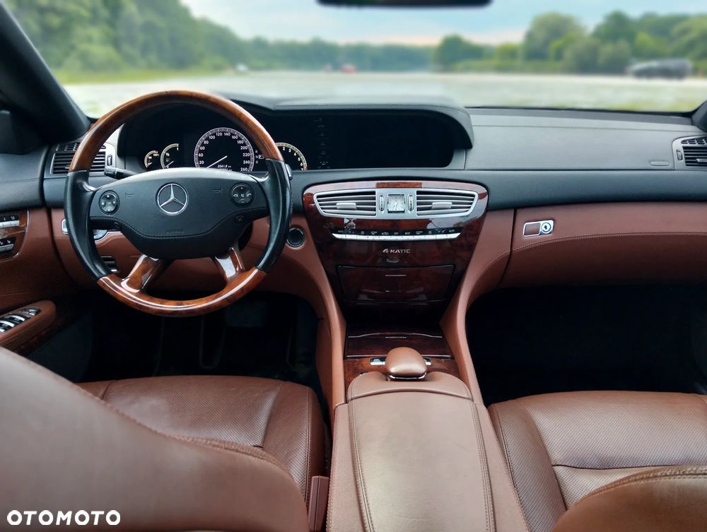 Mercedes-Benz CL 500 4-Matic - 11
