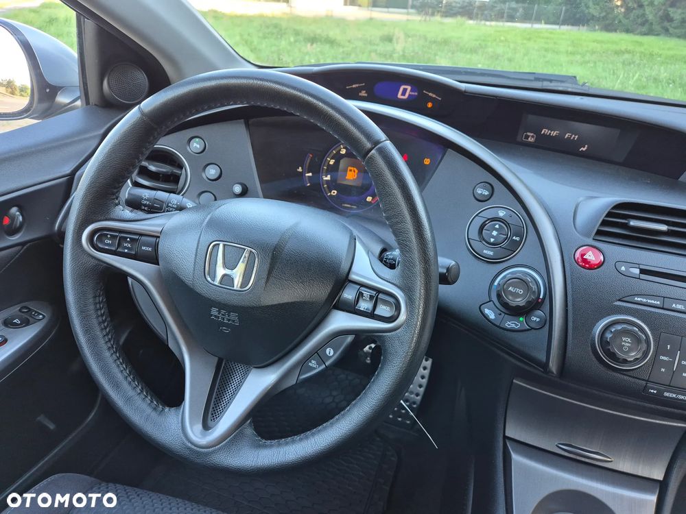 Honda Civic 1.4 i-VTEC Comfort - 22