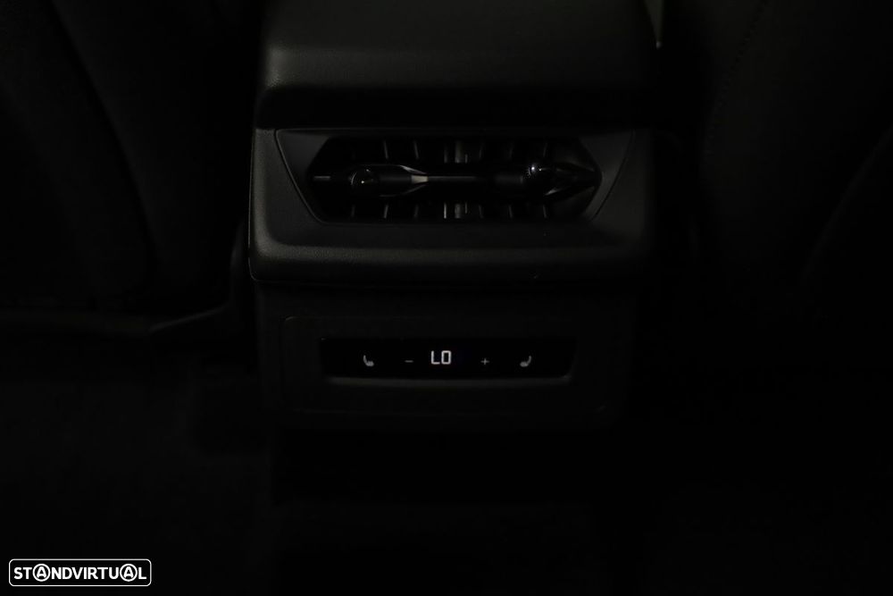 Audi Q6 e-tron 100 kWh Performance SE Business - 24