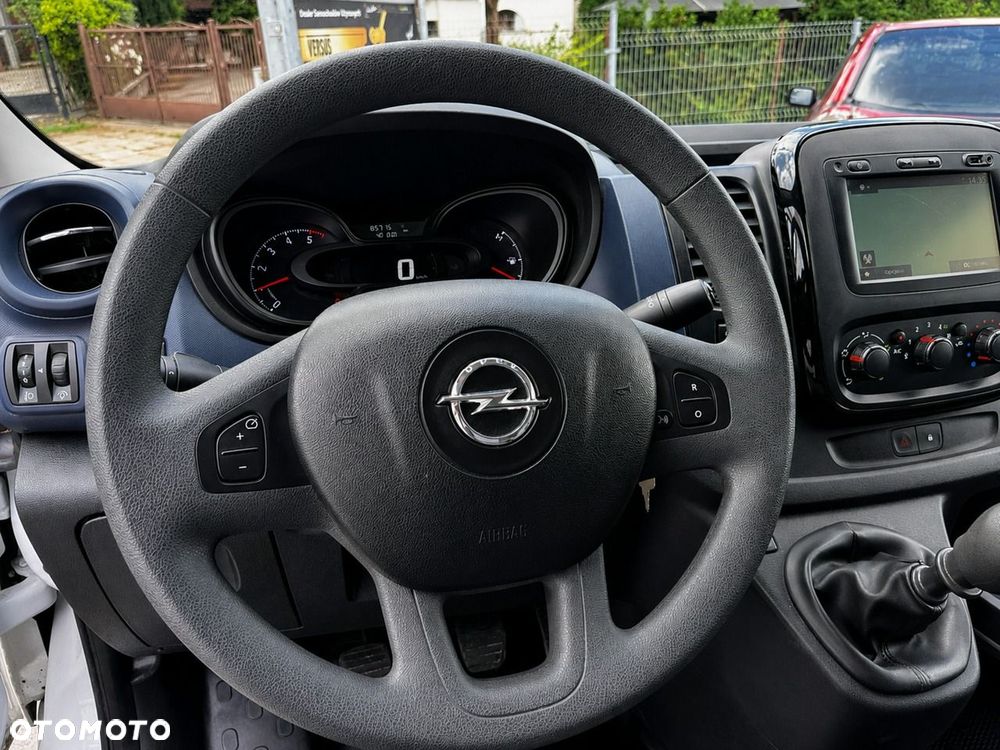 Opel Vivaro - 11