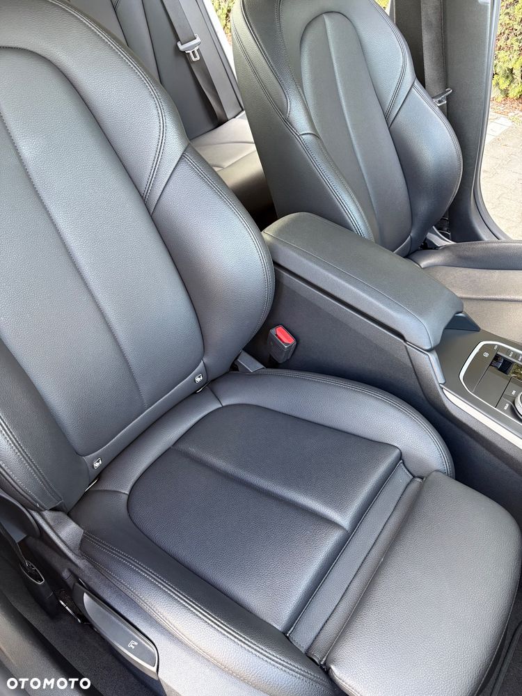 BMW Seria 2 218i - 18
