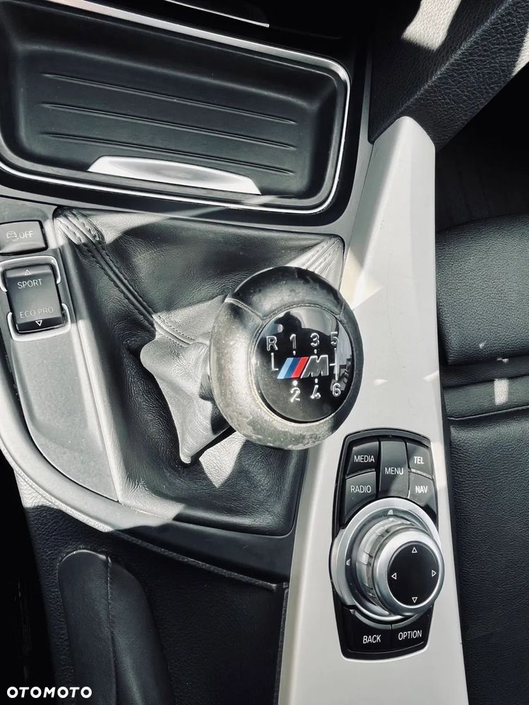 BMW Seria 3 318d Blue Performance Sport Line - 16