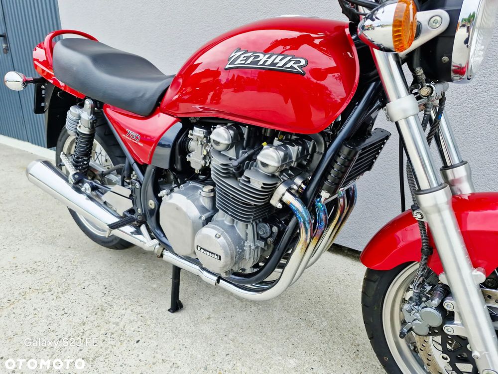Kawasaki Zephyr - 12