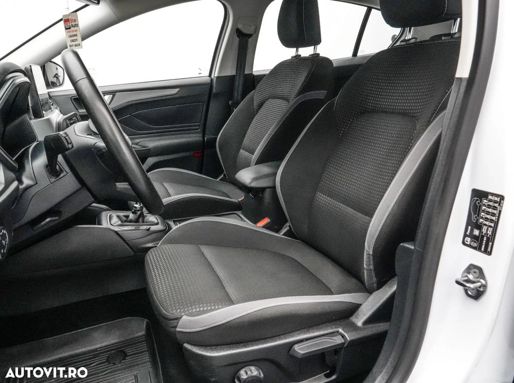 Ford Focus 1.0 EcoBoost Connected - 13