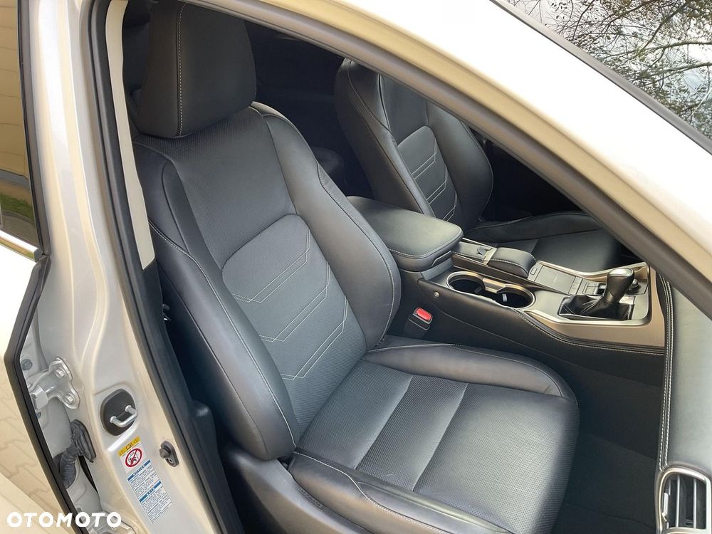 Lexus NX 300 Comfort AWD - 15