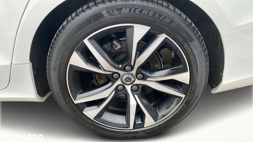 Volvo V60 B4 D R-Design - 15