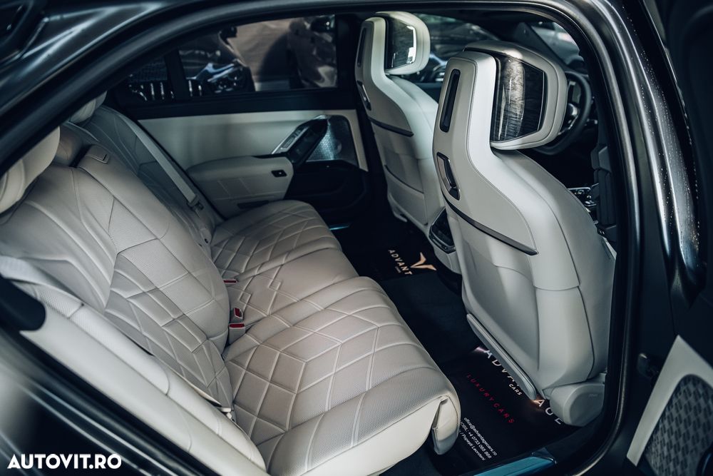 BMW M7 M760e xDrive AT PHEV - 4