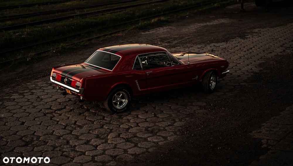 Ford Mustang - 2