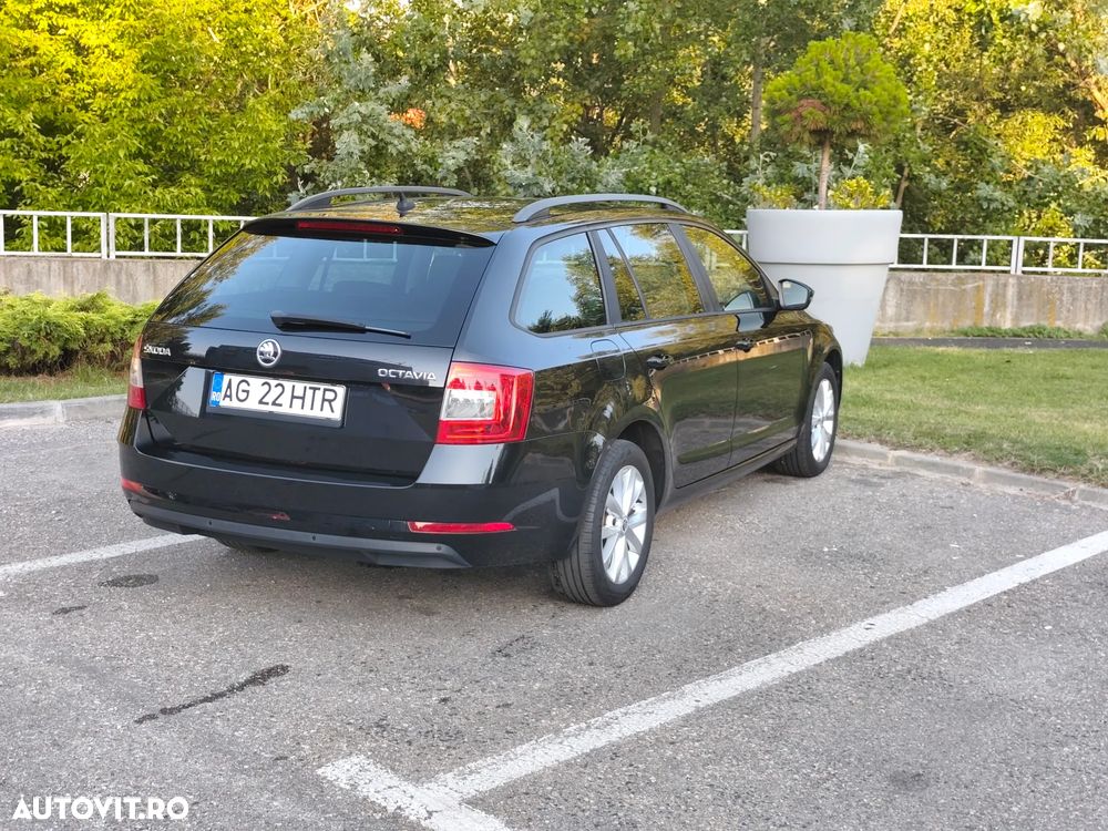 Skoda Octavia 1.6 TDI DSG Style - 3