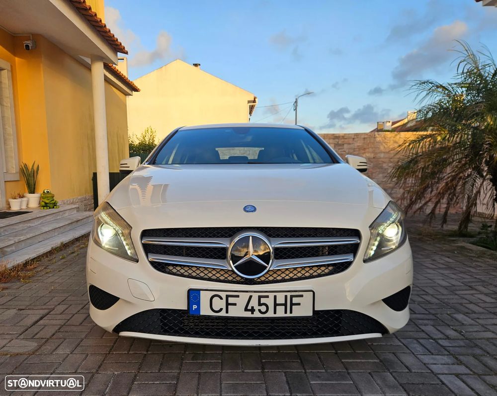 Mercedes-Benz A 180 CDI (BlueEFFICIENCY) Urban - 2