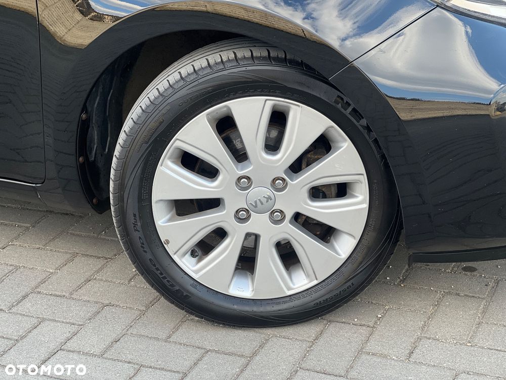 Kia Rio 1.4 Dream Team Edition - 30