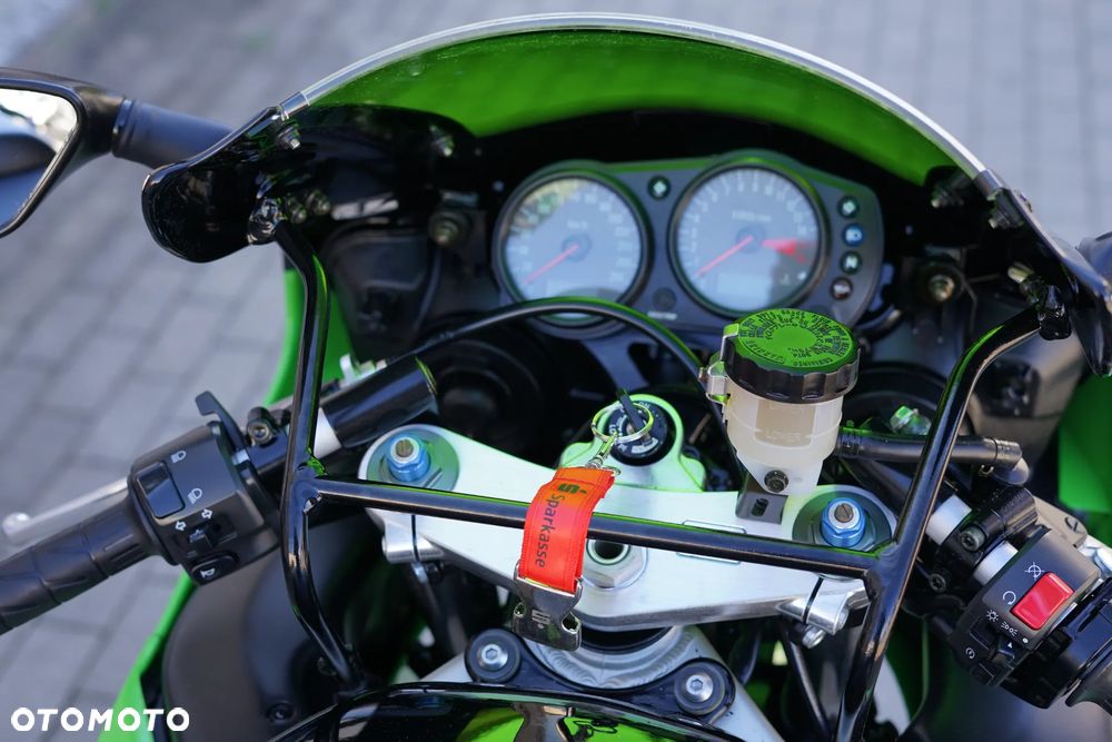 Kawasaki ZX - 18