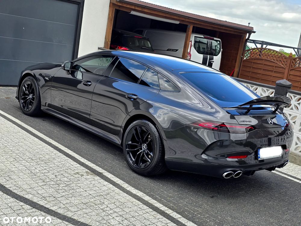 Mercedes-Benz AMG GT 43 4-Matic+ - 32