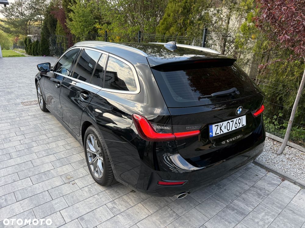 BMW Seria 3 320d Sport Line - 27
