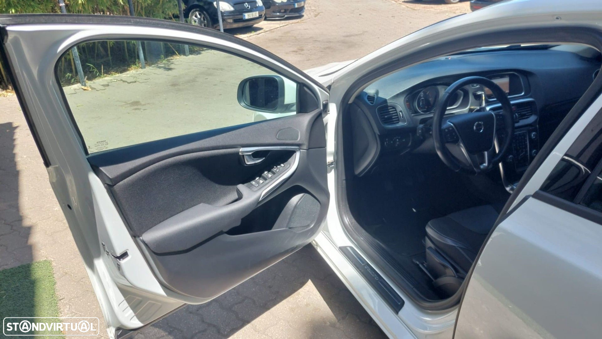 Volvo V40 2.0 D2 Summum - 6