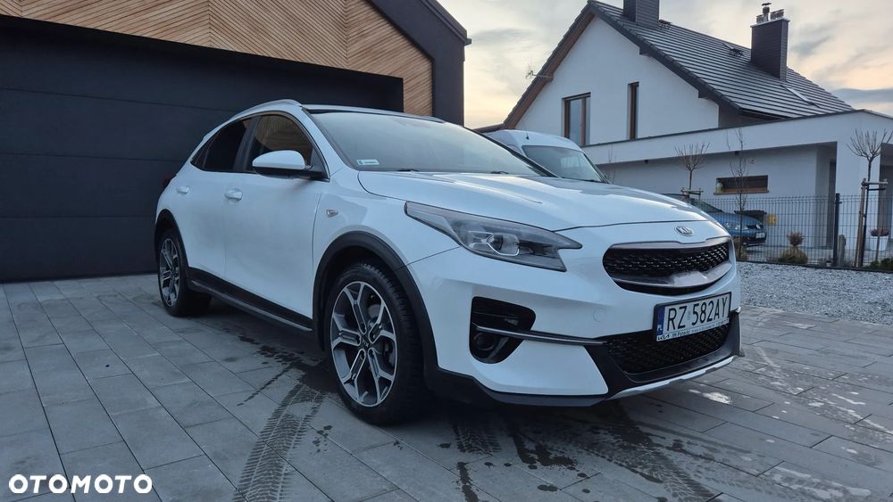 Kia XCeed 1.5 T-GDI M - 2