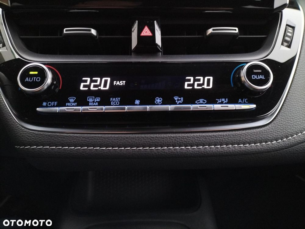 Toyota Corolla 1.8 Hybrid Comfort - 17