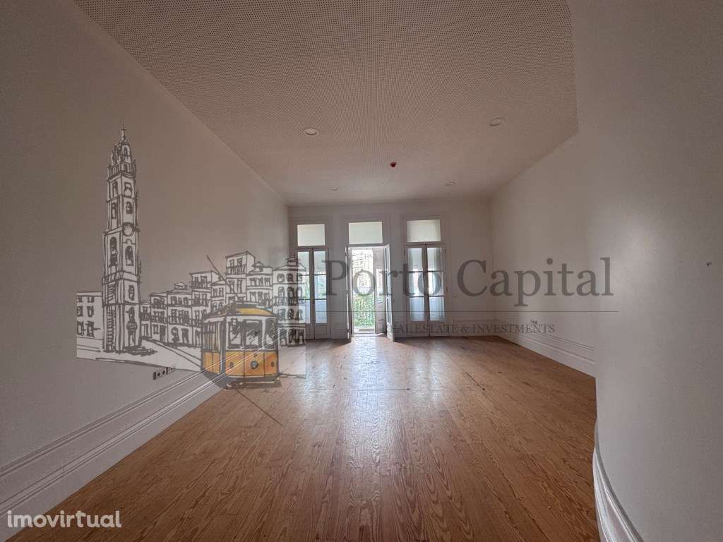Escritório com Charme Histórico Em Zona Nobre e Movimentada do Porto - Grande imagem: 2/21