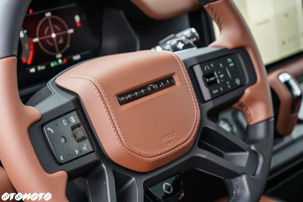 Land Rover Defender 110 P635 OCTA - 15