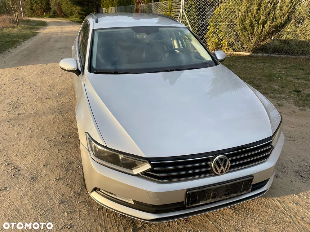 Volkswagen Passat 1.6 TDI BMT Trendline - 11
