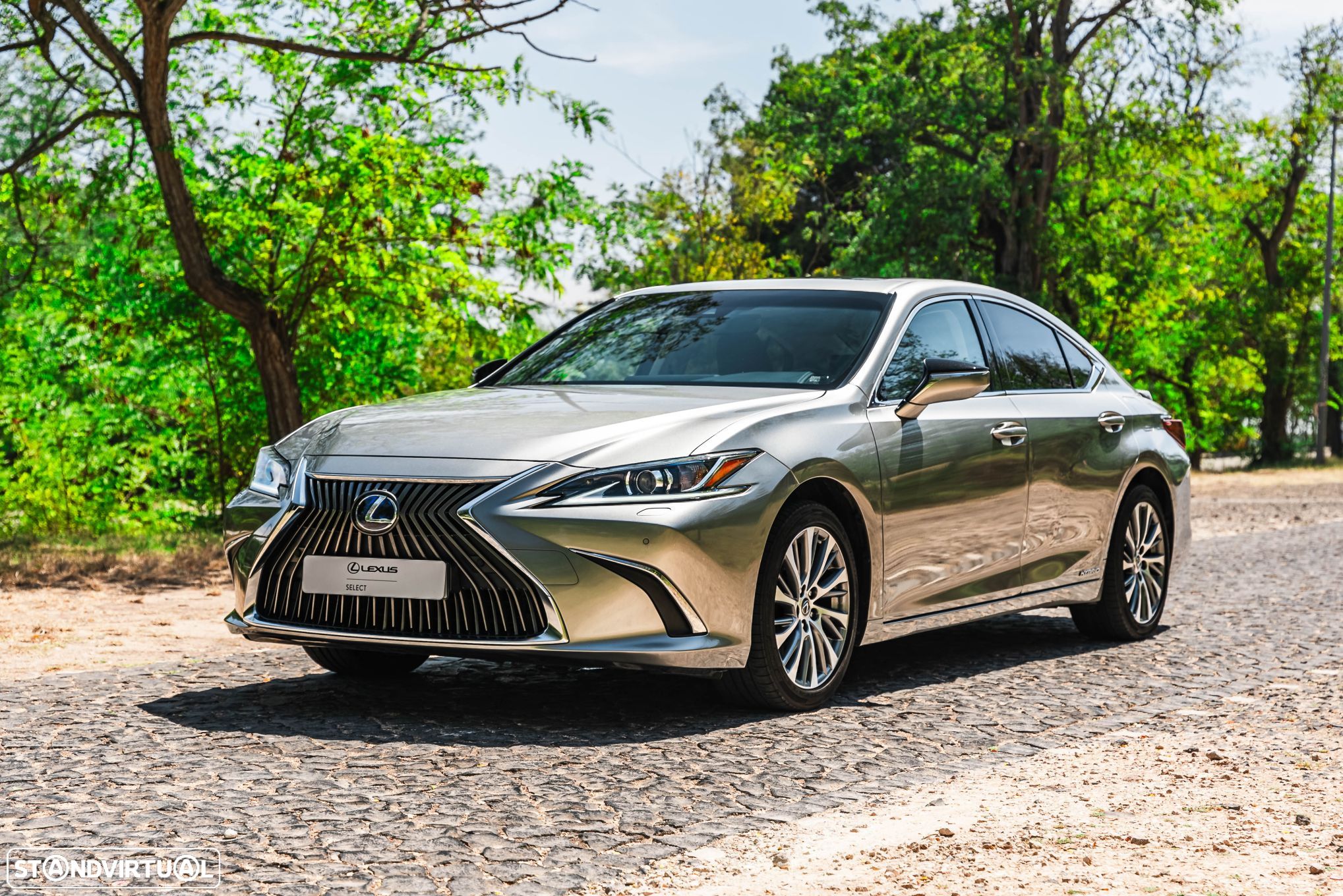 Lexus es-300h Special Edition - 1