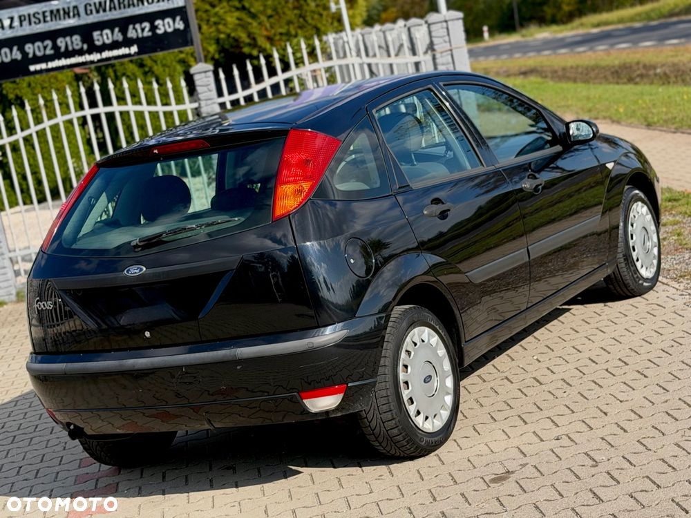 Ford Focus 1.6 Futura - 20