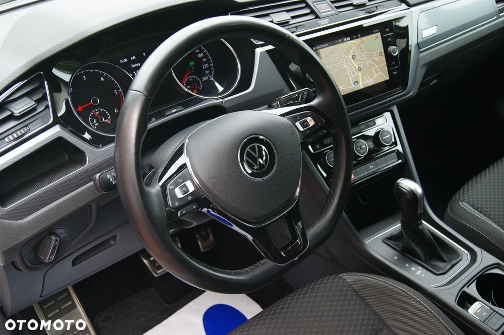 Volkswagen Touran 2.0 TDI SCR DSG ACTIVE - 21