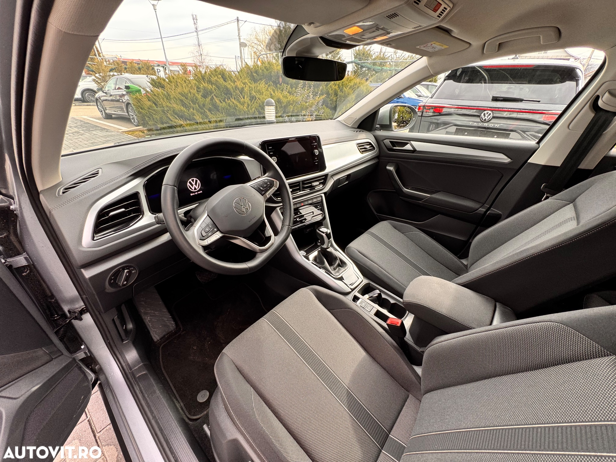 Volkswagen T-ROC 1.5 TSI DSG Life - 12