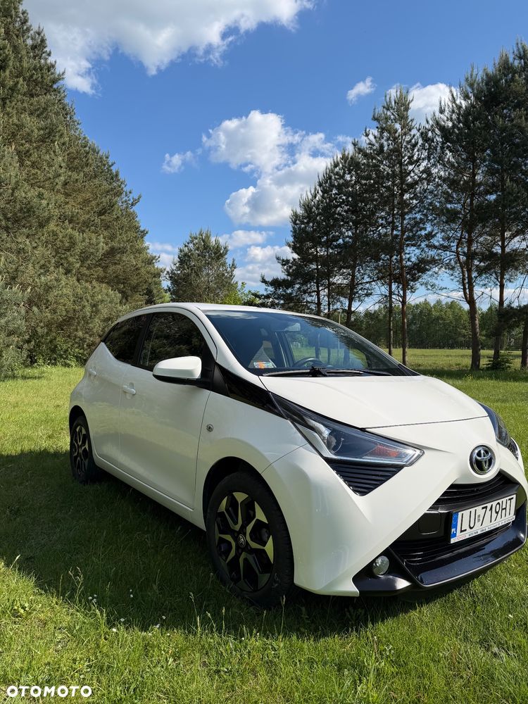 Toyota Aygo 1.0 VVT-i Color Edition - 1