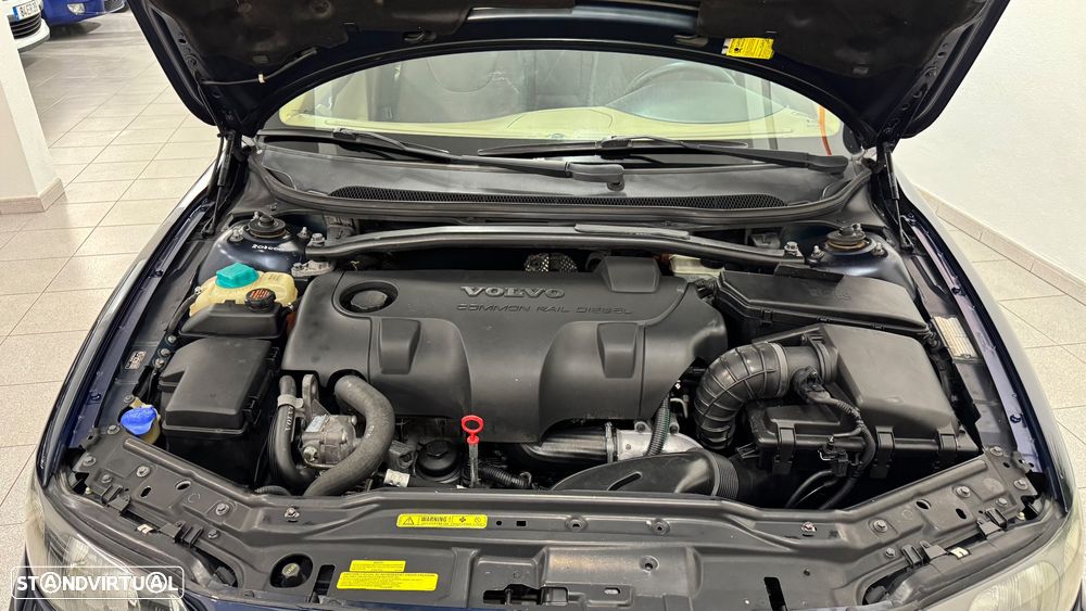 Volvo S60 2.4 D5 - 35