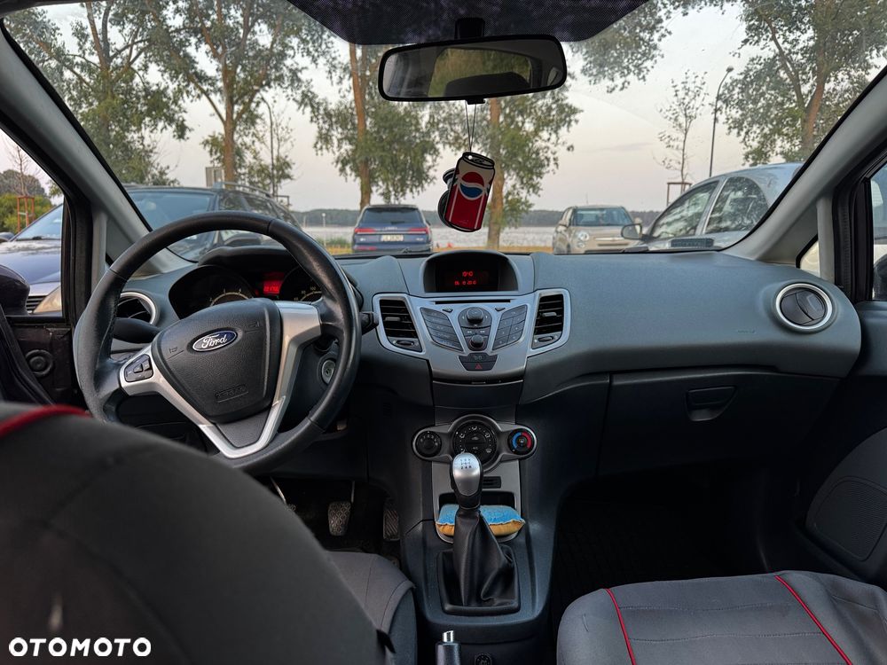 Ford Fiesta 1.4 Ghia EU5 - 9