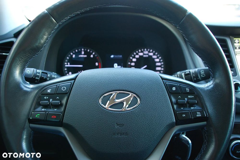 Hyundai Tucson blue 1.7 CRDi 2WD Style - 22