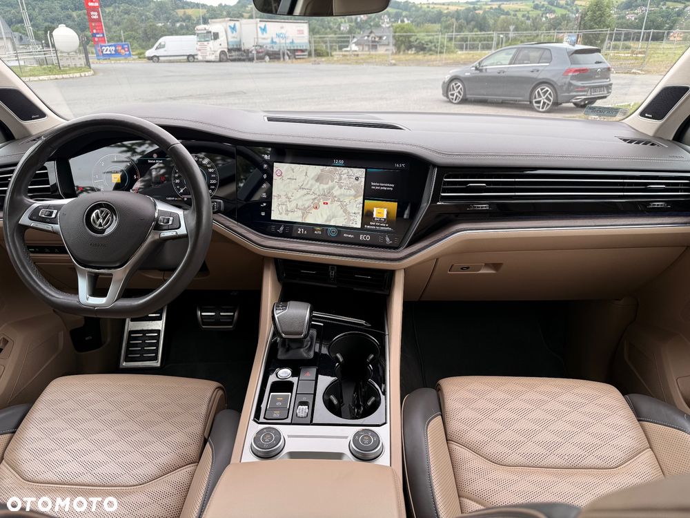 Volkswagen Touareg - 12