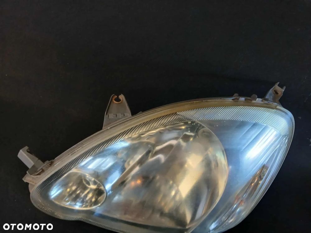 Toyota Yaris I Lift Lampa przednia lewa - 4