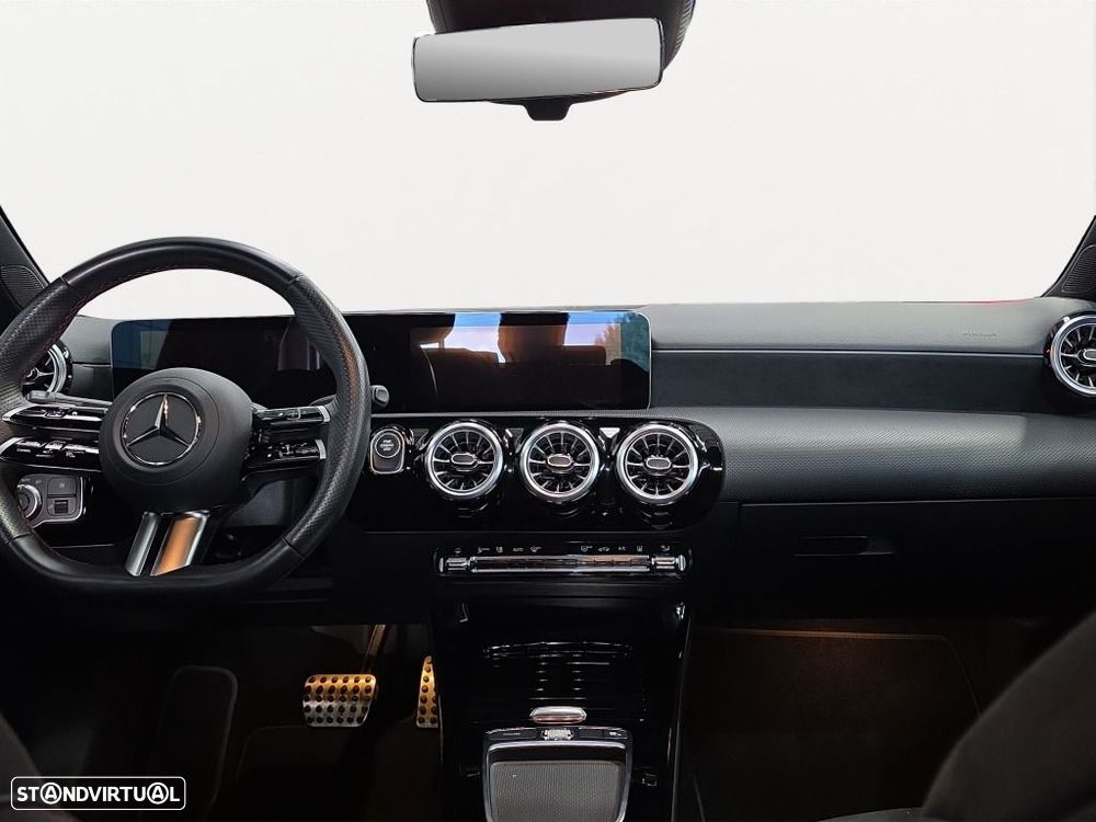 Mercedes-Benz A 250 Limousine - 10