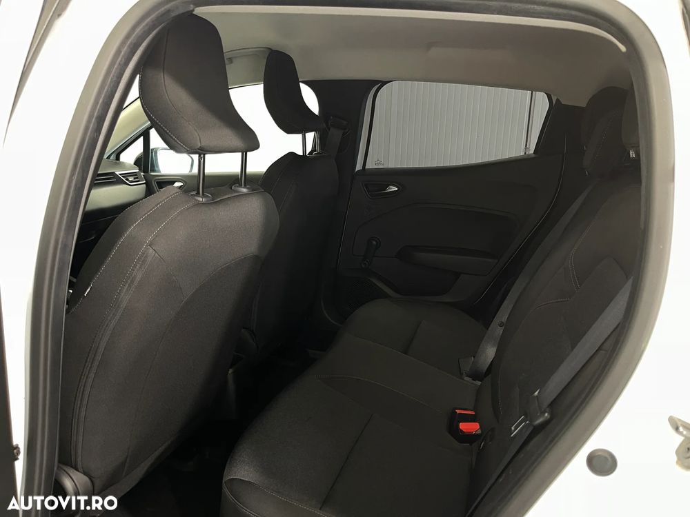 Renault Clio V E-Tech 145 Evolution - 12