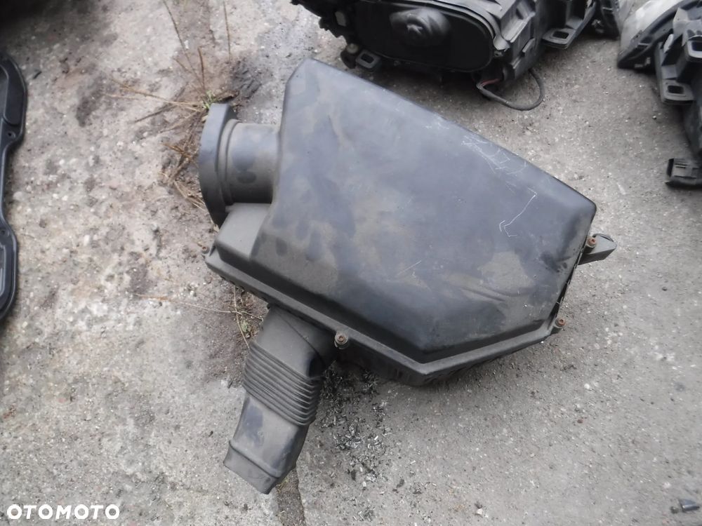 Volvo S60 II V60 10-13 2.0 D3  obudowa filtra powietrza 163ps - 1