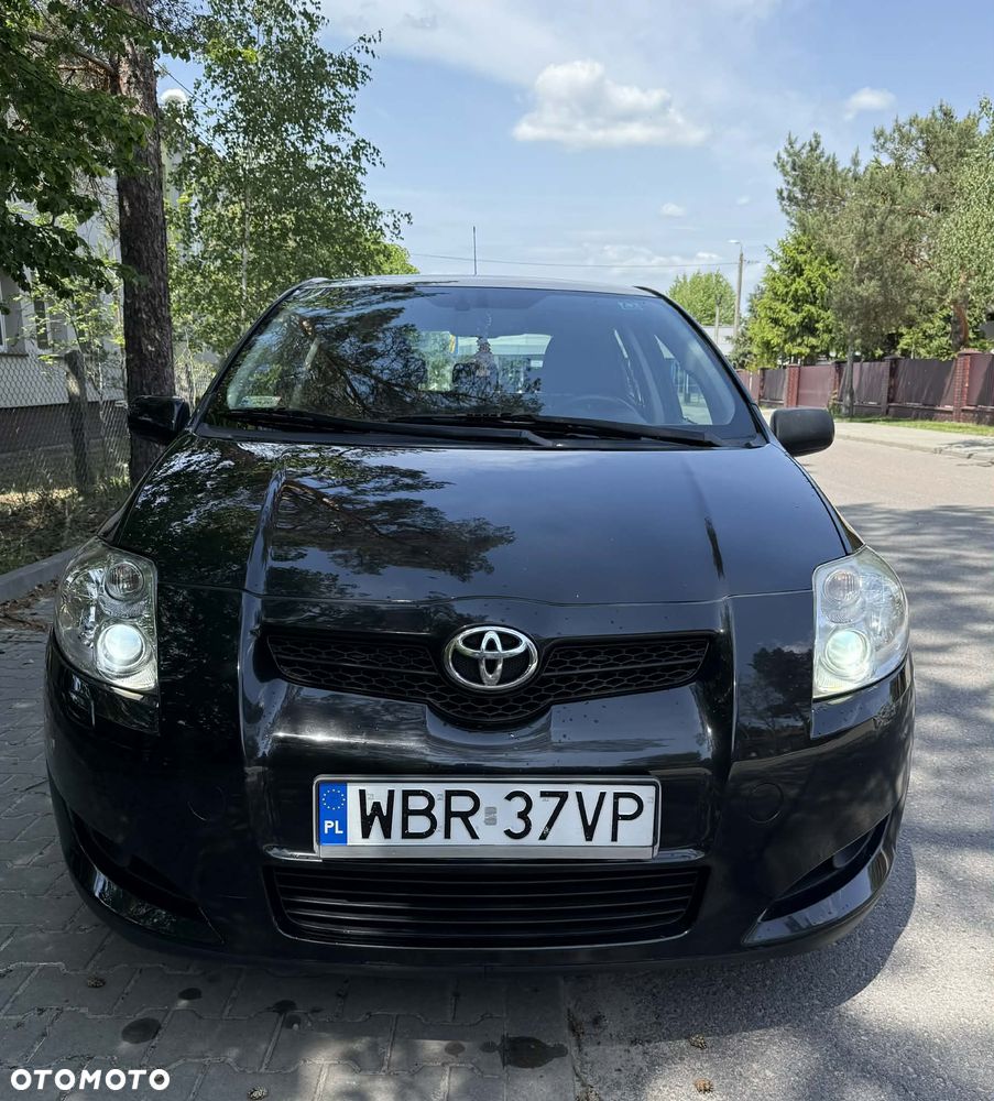 Toyota Auris 1.6 VVT-i Executive - 1