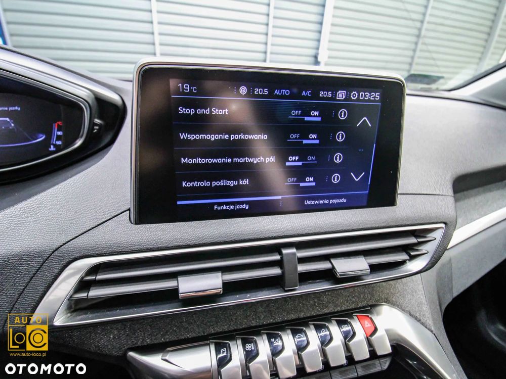 Peugeot 5008 1.6 PureTech Allure S&S EAT8 - 26