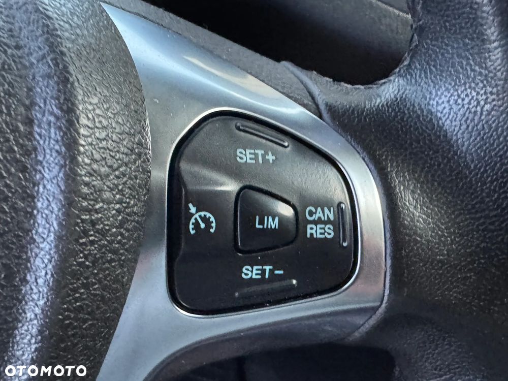 Ford TRANSIT COURIER - 17