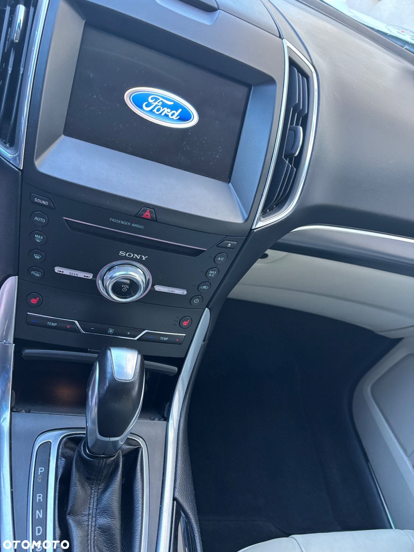 Ford Edge - 11