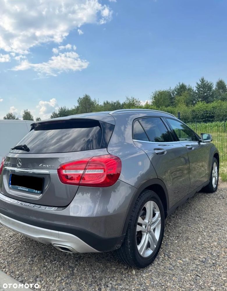 Mercedes-Benz GLA 250 4-Matic - 4
