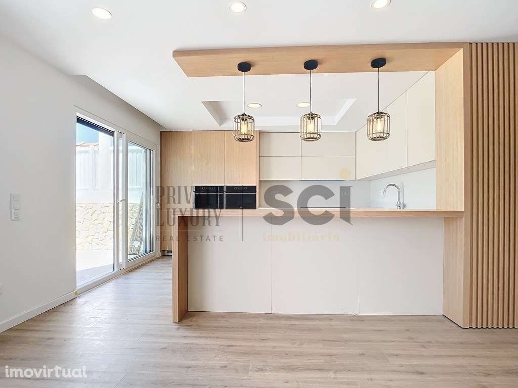 Moradia T4 na Charneca da Caparica | Piscina e Garagem - Grande imagem: 4/25