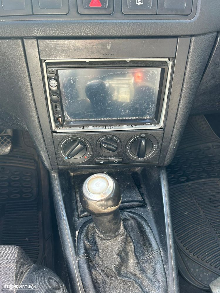 VW Golf 1.4i Confort - 4