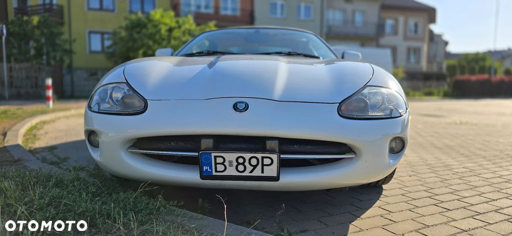 Jaguar XK8 4.0 - 32