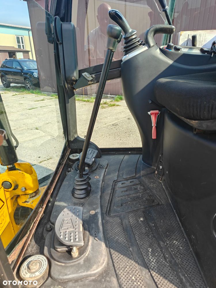 JCB 8018 gravemaster - 20
