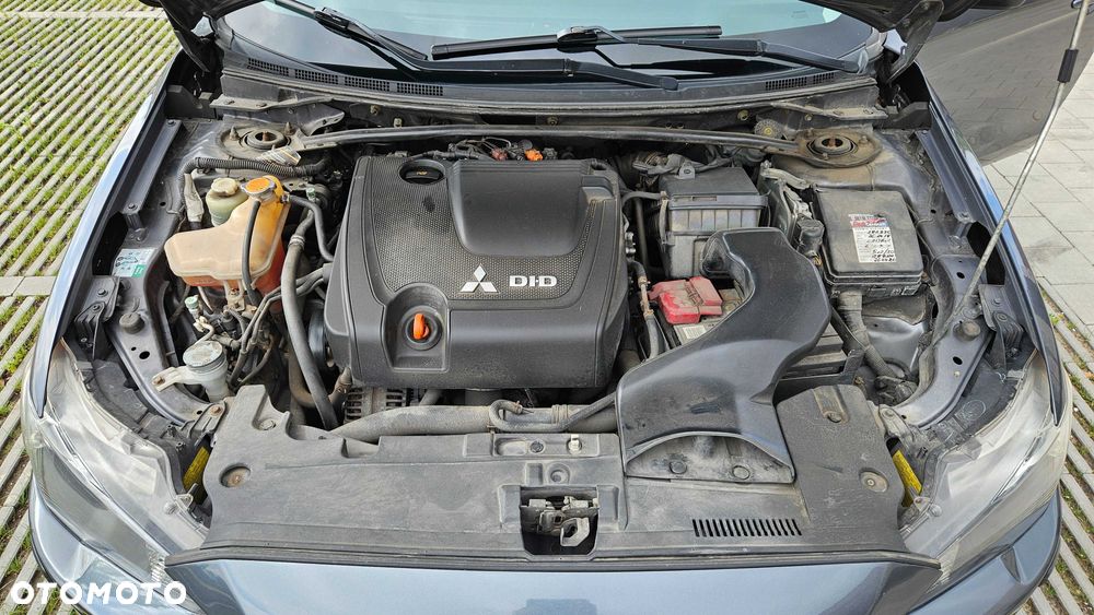Mitsubishi Lancer - 8